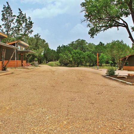 Green Acres Cottages - Dripping Springs Suite Wimberley Bagian luar foto