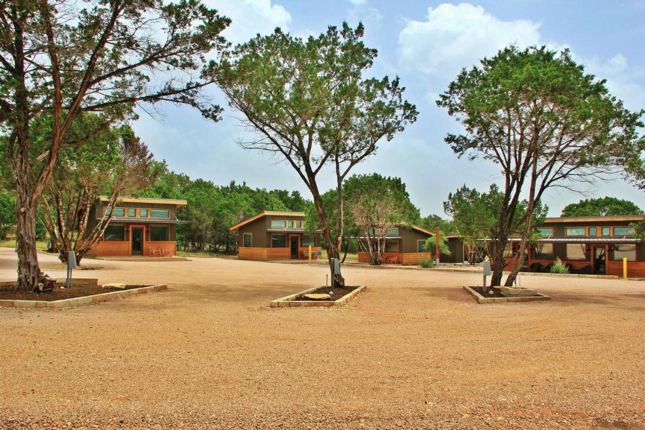 Green Acres Cottages - Dripping Springs Suite Wimberley Bagian luar foto