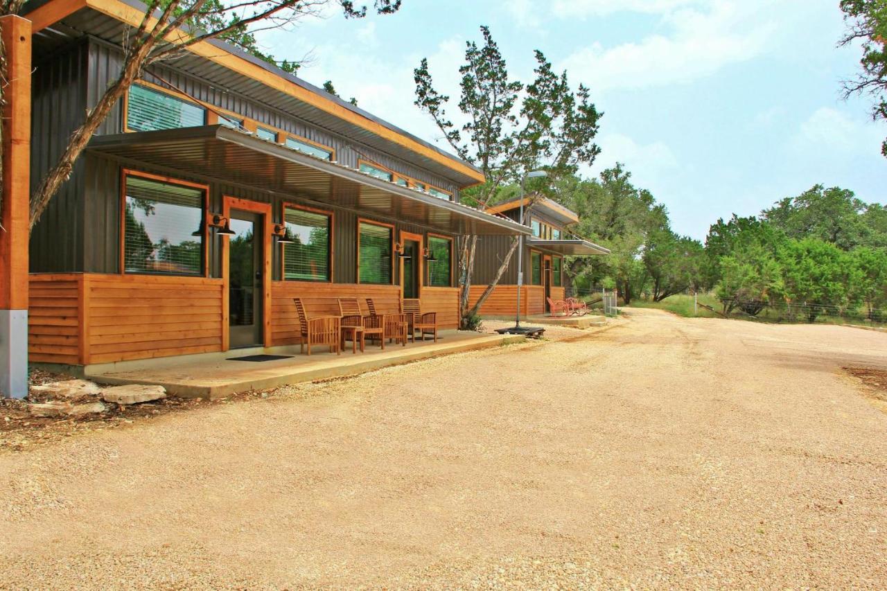 Green Acres Cottages - Dripping Springs Suite Wimberley Bagian luar foto